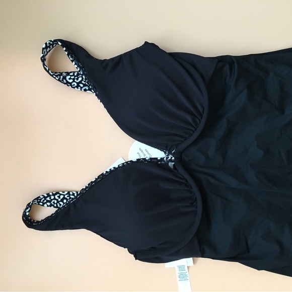 Coco Reef Villa Cheetah Solitaire V- Neck One Piece Swimsuit Size 14 / 38C - Picture 11 of 11